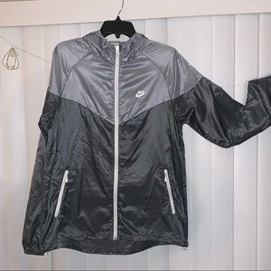 ❌SOLD❌NEW Nike Windrunner Jacket Grey Size Med